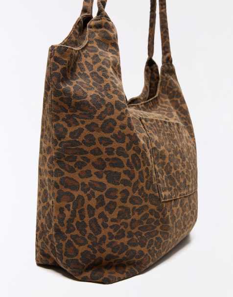 Bershka tas van twill met print in bruin - view 1