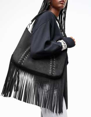 Bershka - Tasche aus Wildlederimitat in Schwarz mit Ösen-Details und Fransenbesatz