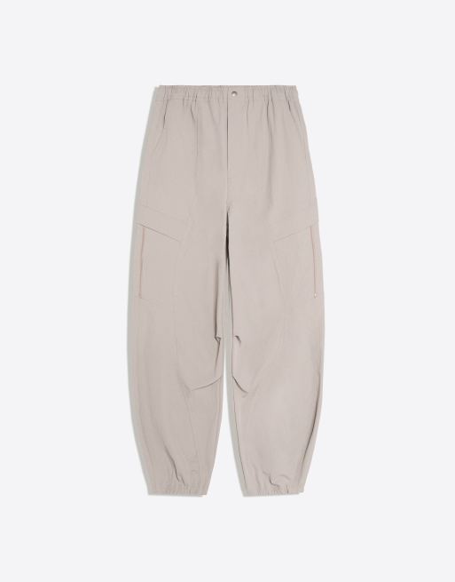 Bershka Technical cargo straight trousers in light grey, 5 of 6