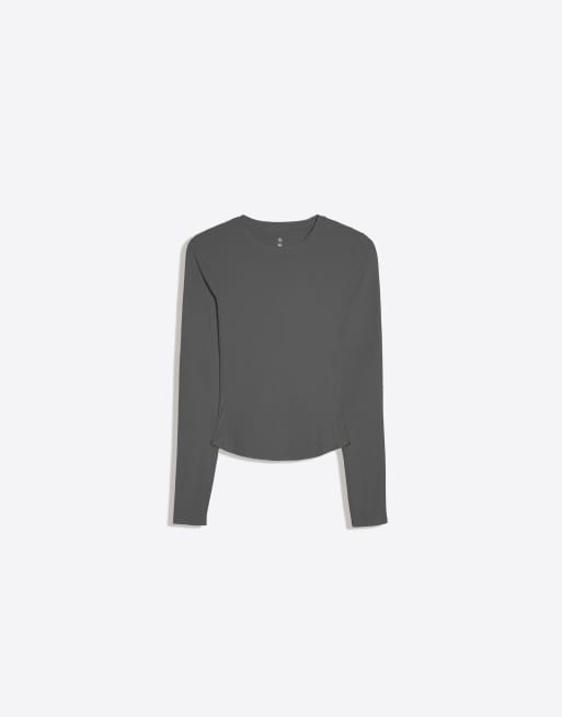 Bershka Technical fabric long sleeve t-shirt in grey, 5 of 5
