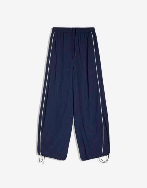 Bershka Technical parachute trousers in blue, 6 of 6