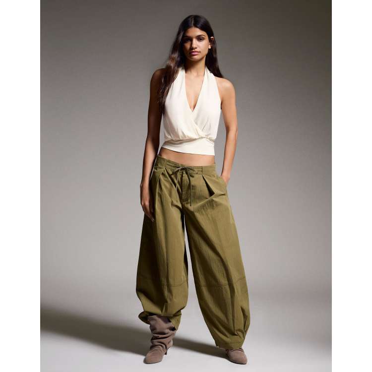 Bershka Technical pleated trousers in khaki | ASOS