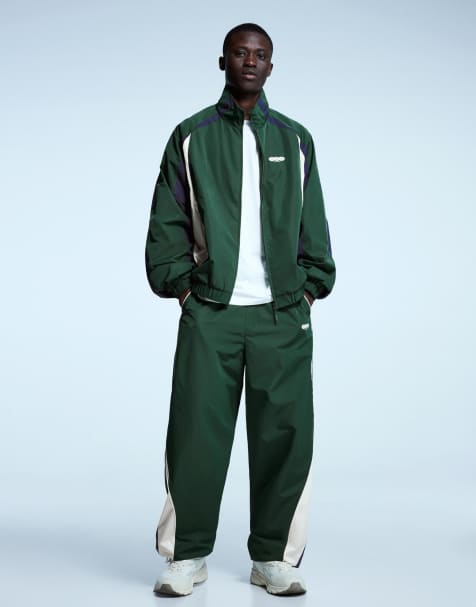 Bershka Technical sports set in green - view 1