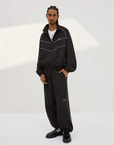 Bershka Technical superbaggy trousers in black - view 1