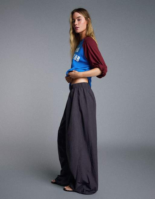 Bershka technische Fallschirmhose in Dunkelviolett, 2 von 5