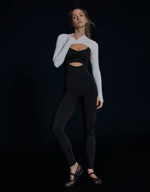 Bershka technischer Jumpsuit mit Riemchen in Schwarz, 2 von 6