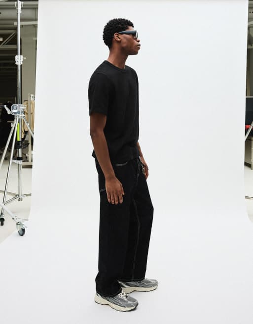 Bershka Textured short sleeve t-shirt in black, 4 of 4