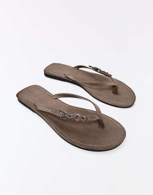  Thong flat slider sandals in black in beig