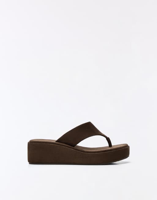 Bershka Thong heeled platform sandals in brown, 2 of 4