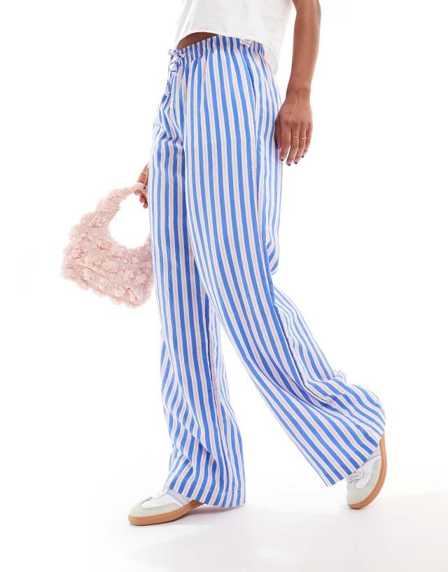 Bershka - tie waist wide leg linen look trousers in blue & pink stripe