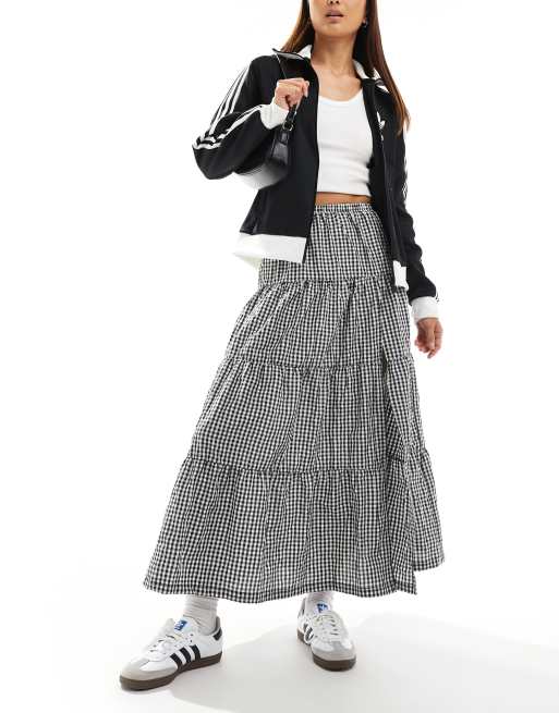 Black and white maxi skirt hotsell