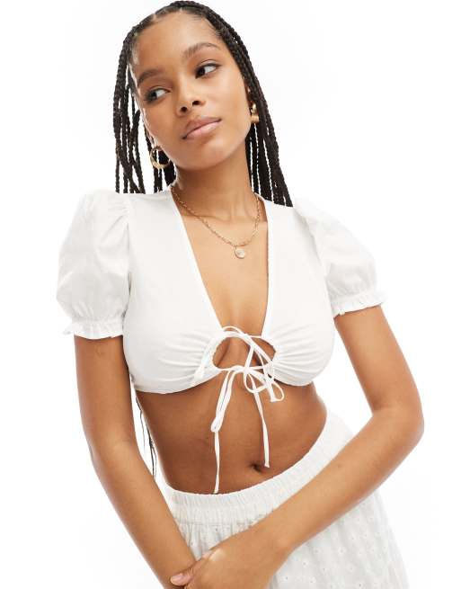 Bershka - Top en coton noué sur l'avant avec manches bouffantes - Blanc