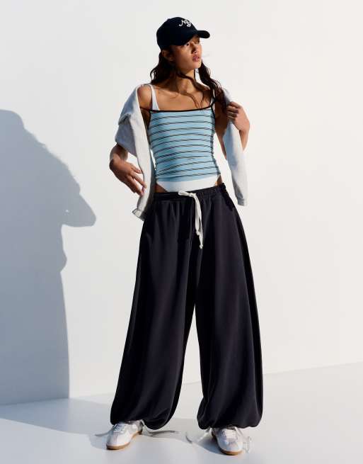 Bershka – Top in Hellblau mit Riemchenträgern, 4 von 6