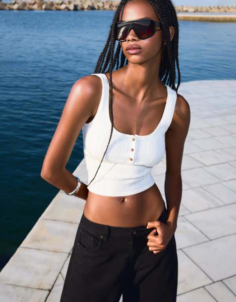 Bershka - Top in maglia a trecce bianco con spalline sottili - view 1