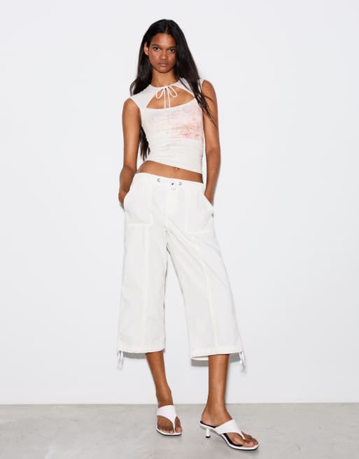 Bershka top med print og slids i råhvid, 4 af 5