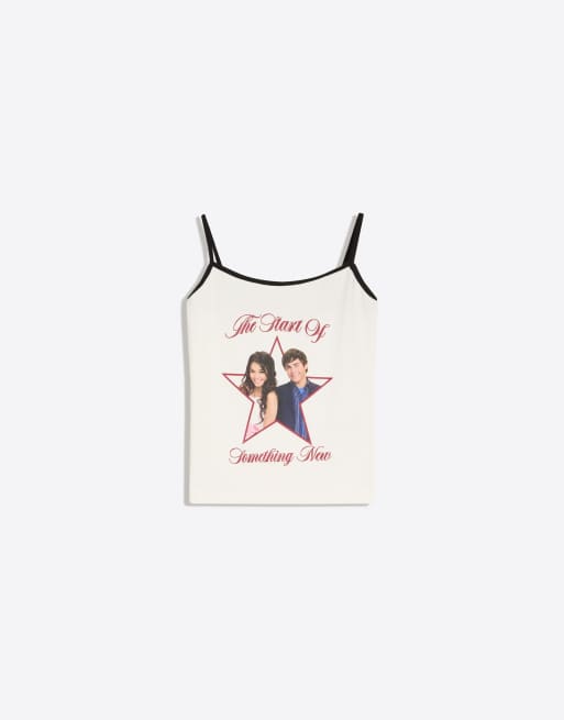 Bershka - Top met bandjes en high school musical-print in wit, 3 van 3