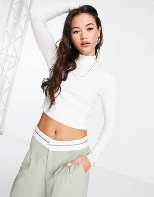 Bershka - Top met lange mouwen in wit