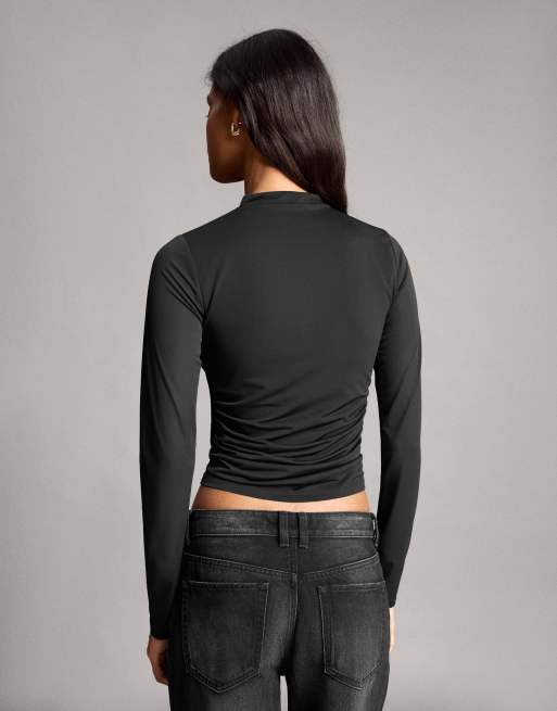 Bershka top met lange mouwen van gerimpelde tulle in zwart, 2 van 6