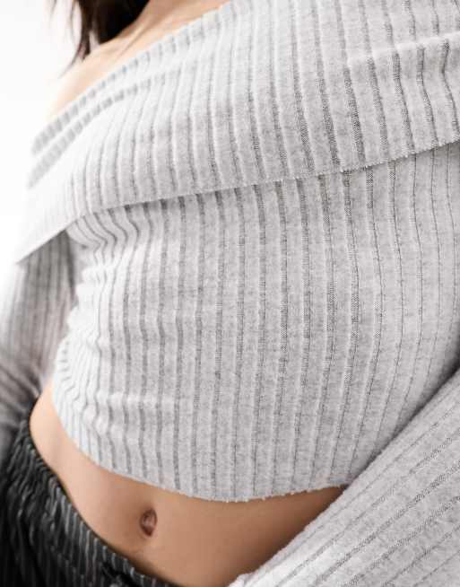 Pull epaule dénudée bershka 2025