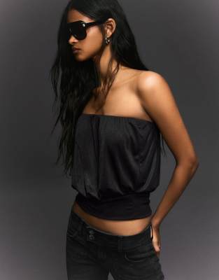 Bershka - Trägerloses Ballon-Oberteil in Schwarz