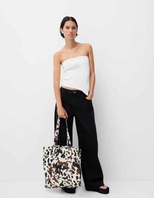 Bershka Tragetasche mit braunem Kuhfellmuster