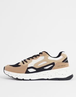 Bershka trainer in black and beige