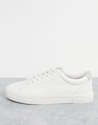 Bershka trainer with contrast back tab in white