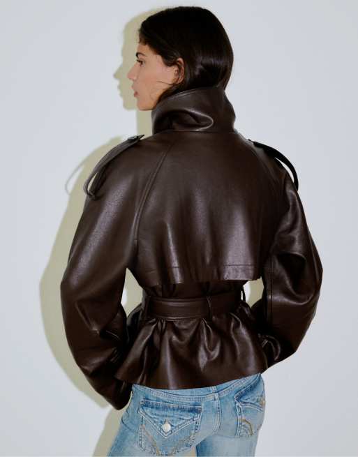 Bershka - Trench court en polyuréthane - Marron, 3 de 5