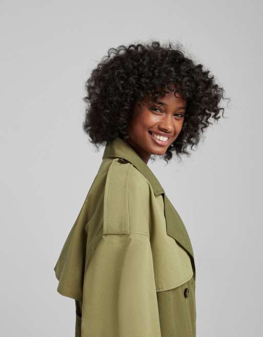 Bershka – Trenchcoat in Khaki mit Detail am Rücken, 3 von 4