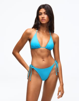 Bershka - Triangel-Bikinioberteil in Blau