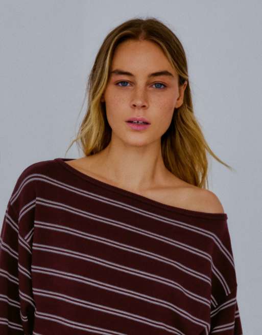 Bershka tröja med asymmetrisk halsringning i burgundy, 2 av 5