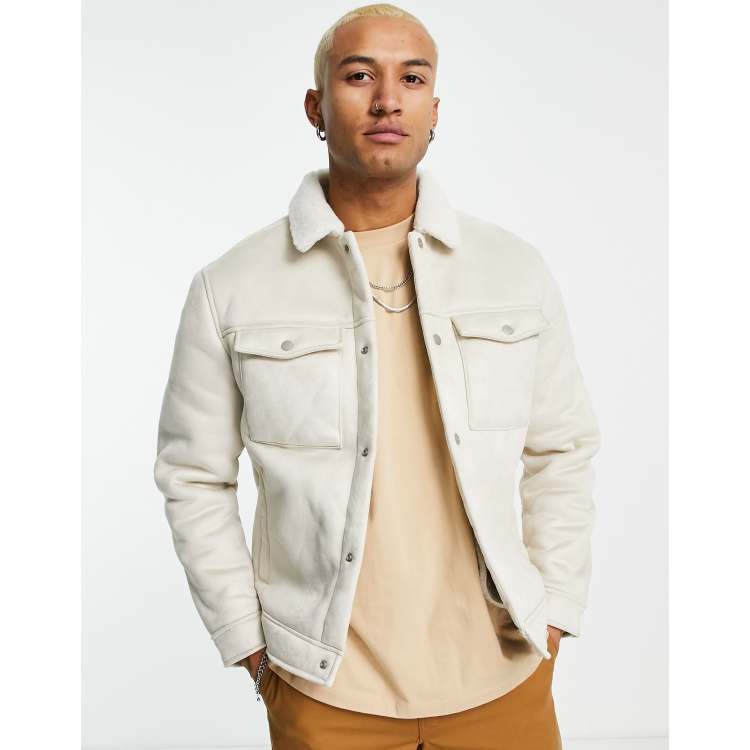 Bershka – Truckerjacke aus Wildleder in Beige ASOS