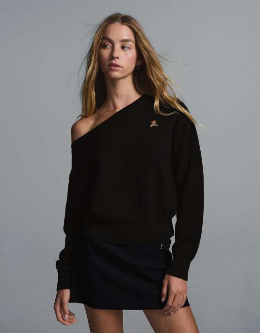 Bershka - Trui met boothals en geborduurd logo in zwart, 2 van 5