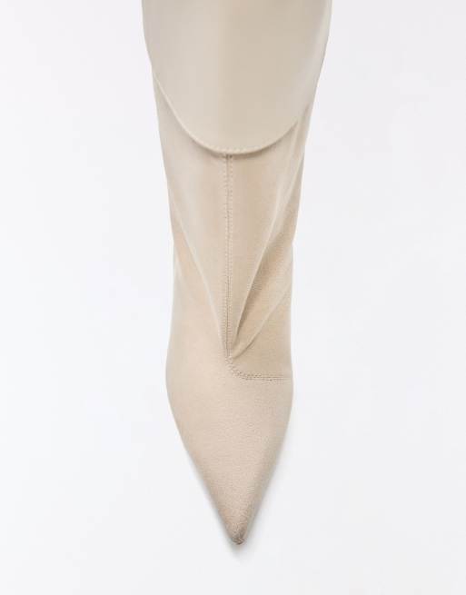 Bershka Turn-down cuff heeled ankle boots in beige, 5 of 6