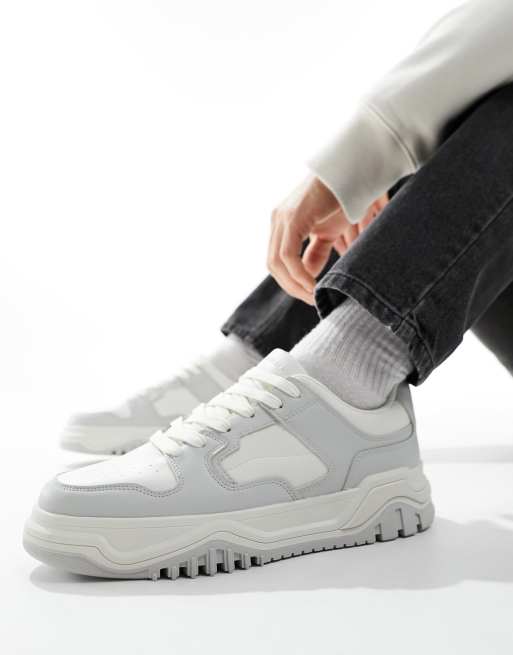 Bershka - Tweekleurige sneakers in grijs