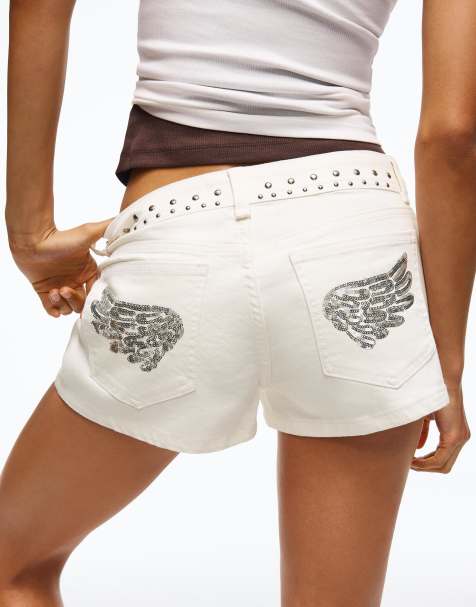 Bershka – Twill-Shorts in Weiß mit Nietenbesatz - view 1