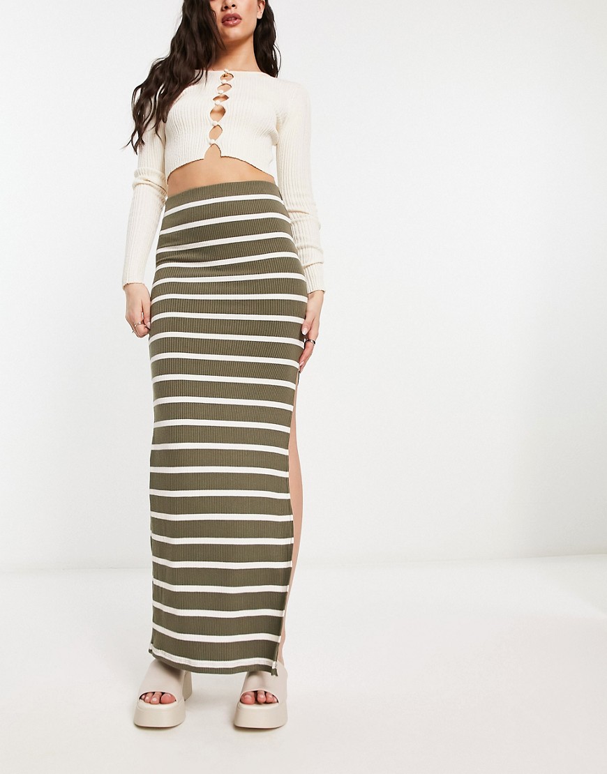 Bershka twist front ribbed midi skirt in khaki & ecru stripe-Green