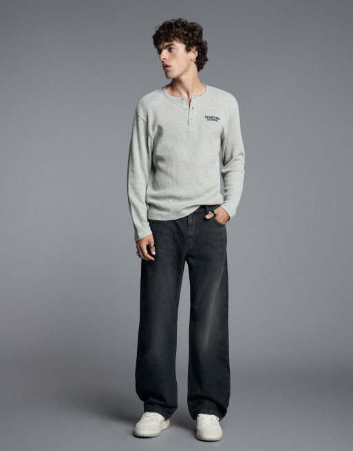 Bershka Twisted barrel jeans in black, 2 of 5