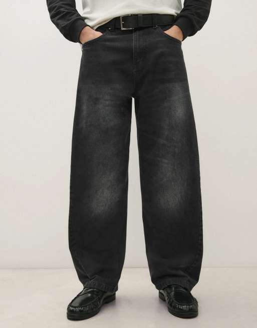 Bershka Twisted fit jeans in black, 2 of 5