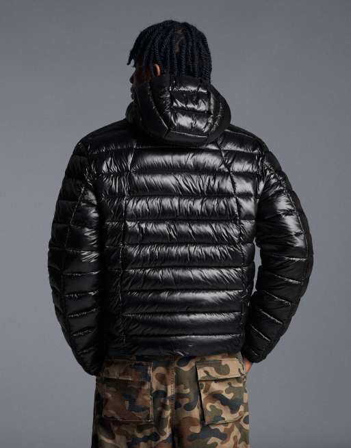 Bershka ultralet vatteret jakke i sort, 4 af 6
