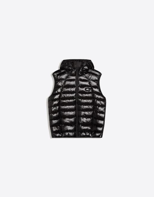 Bershka Ultralight quilted gilet in black, 5 of 5