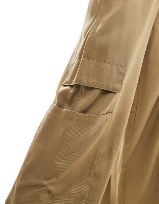 Bershka - Utility broek met wijde pijpen en gestrikte taille in kaki, 2 van 5