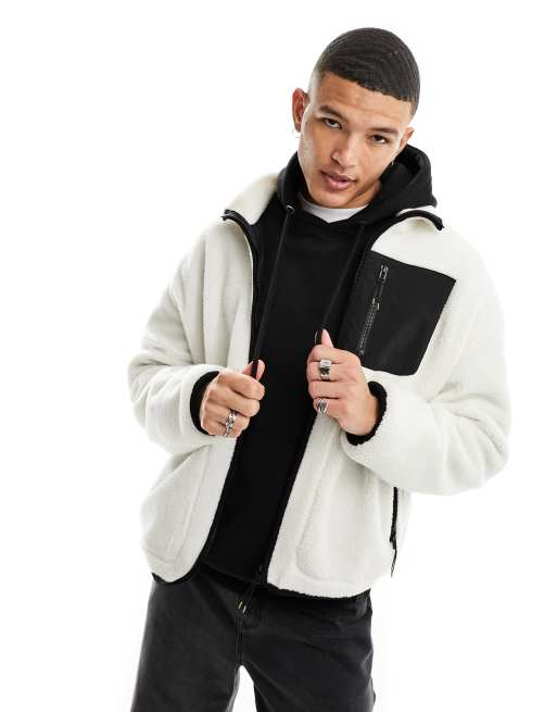 Bershka - Utility jack van borg met contrasterende zak in wit