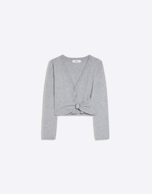 Bershka V-neck buckle jumper in grey, 4 of 6