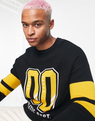 varsity knitwear in black