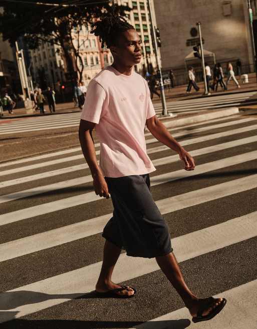 Bershka - Vasket sorte bermudashorts med mærke i fleece, 2 af 4