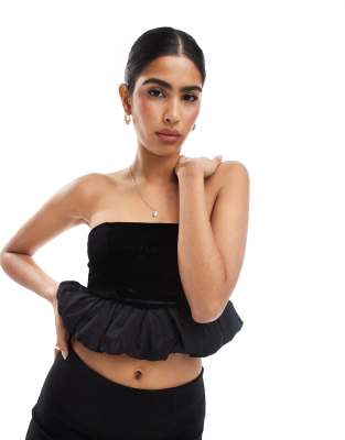 velvet puffball top in black