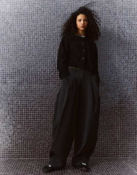 Bershka vest met ronde hals en knoopsluiting in zwart - view 1