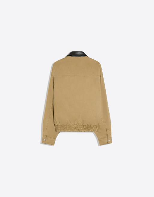 Bershka veste avec fermoirs et col contrastant beige, 7 de 7