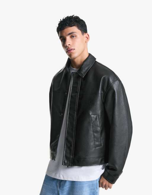 Bershka - Veste coupe carrée en imitation cuir - Noir